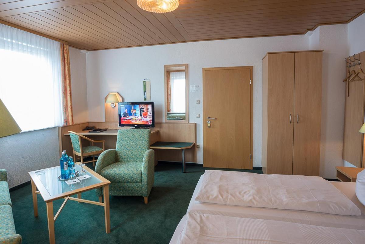 Hotel-Gasthof Weisses Ross Schwaig Exterior foto